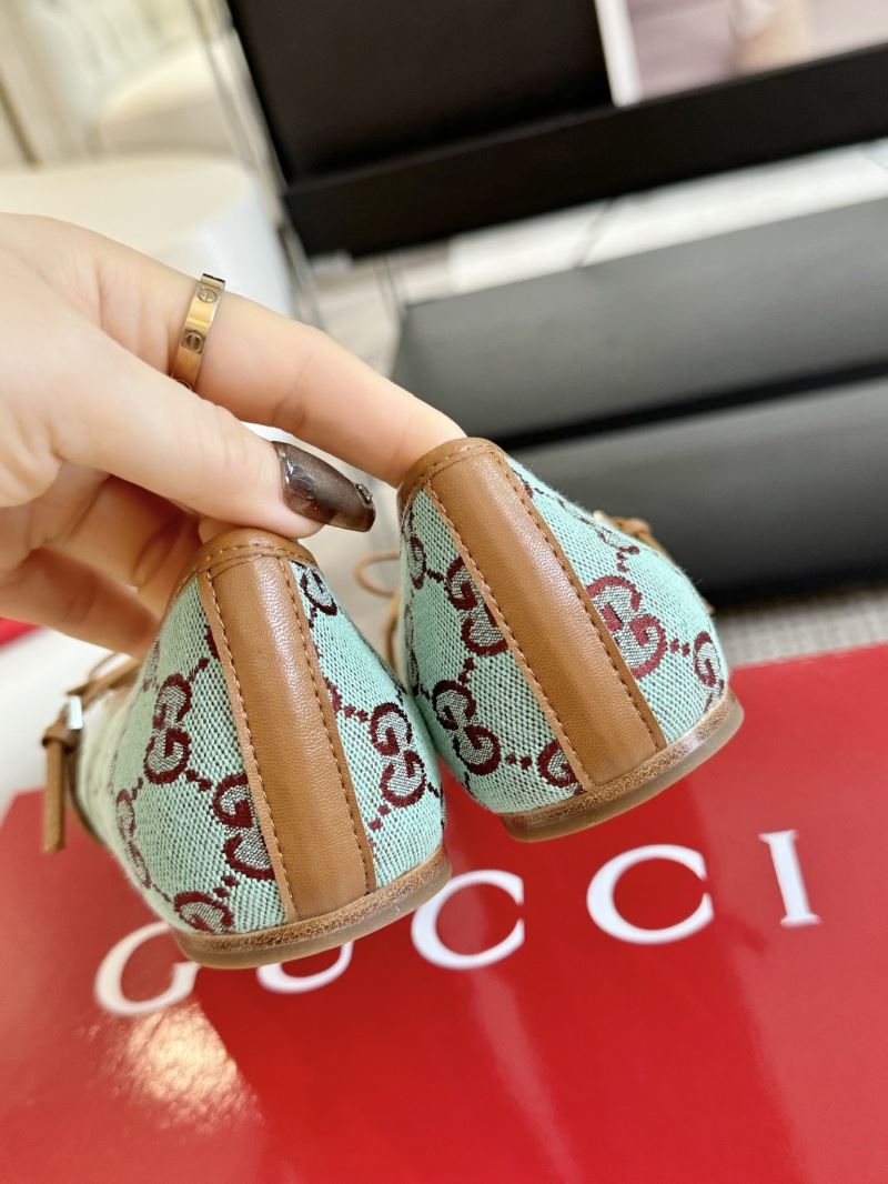 Gucci Flat Shoes